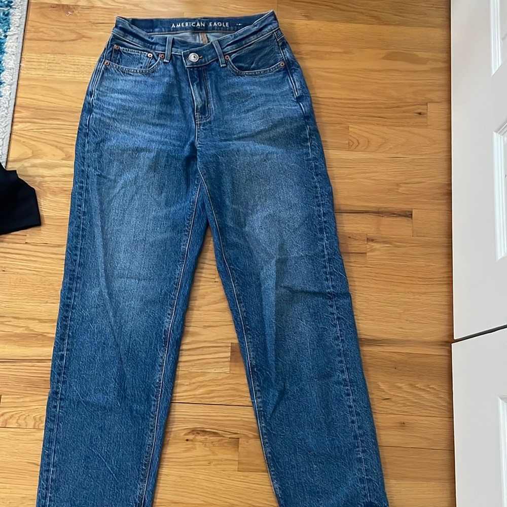 american eagle women’s baggy jeans